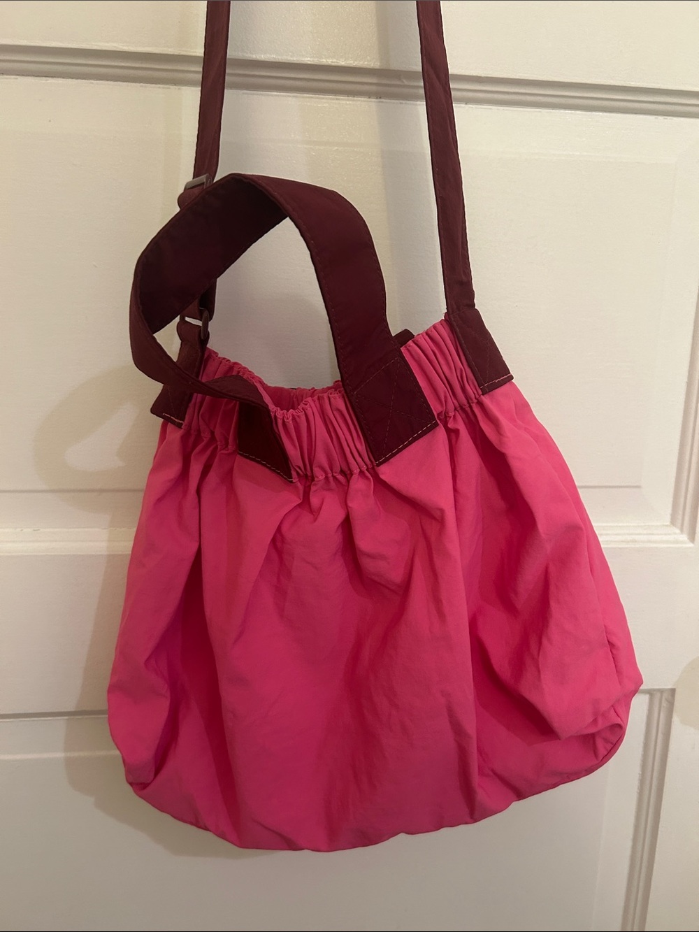 🛍 2/$18 Pink and Burgundy Women’s Shoulder Bag with Magnetic Closure - Picture 5 of 6